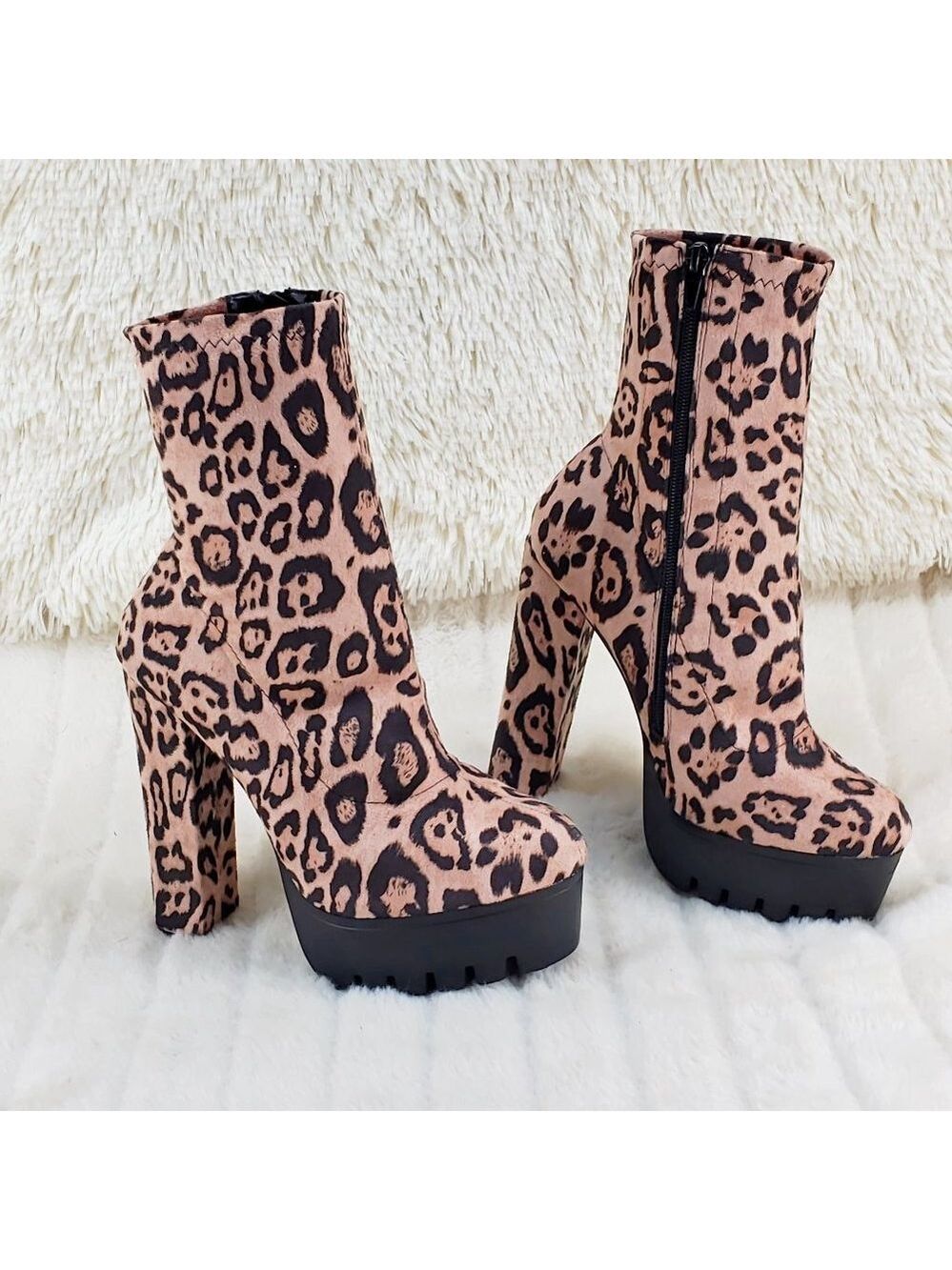 Sexy Erin Stretch Leopard Print 6" Chunky Heel Platform Lug Sole Ankle Boots - Picture 3 of 11